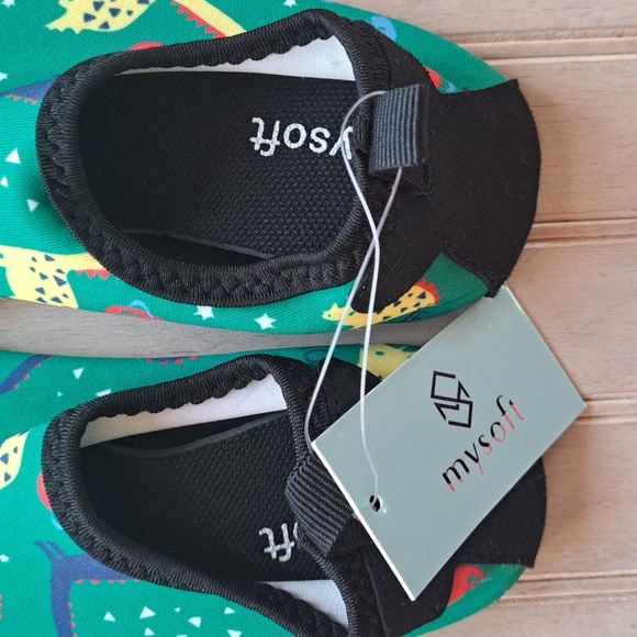 New Beach Water Shoes Quick Dry Non Slip Boys Lightweight Slip On Dinosaur. - Picture 2 of 7